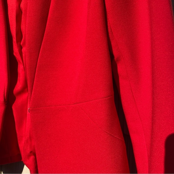 Ann Taylor blazer. Size 0 - Picture 5 of 6